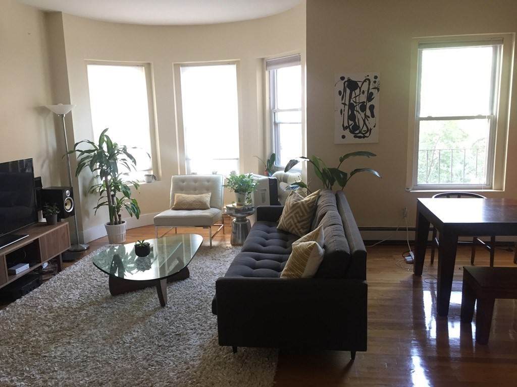 200 St. Botolph St. - Photo 1