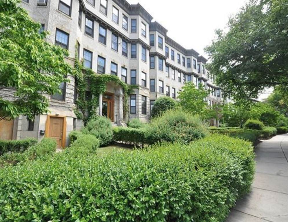 1868 Commonwealth Ave - Photo 1