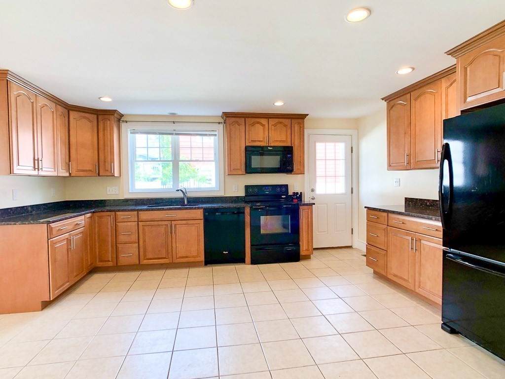 99 Pearl St - Photo 1