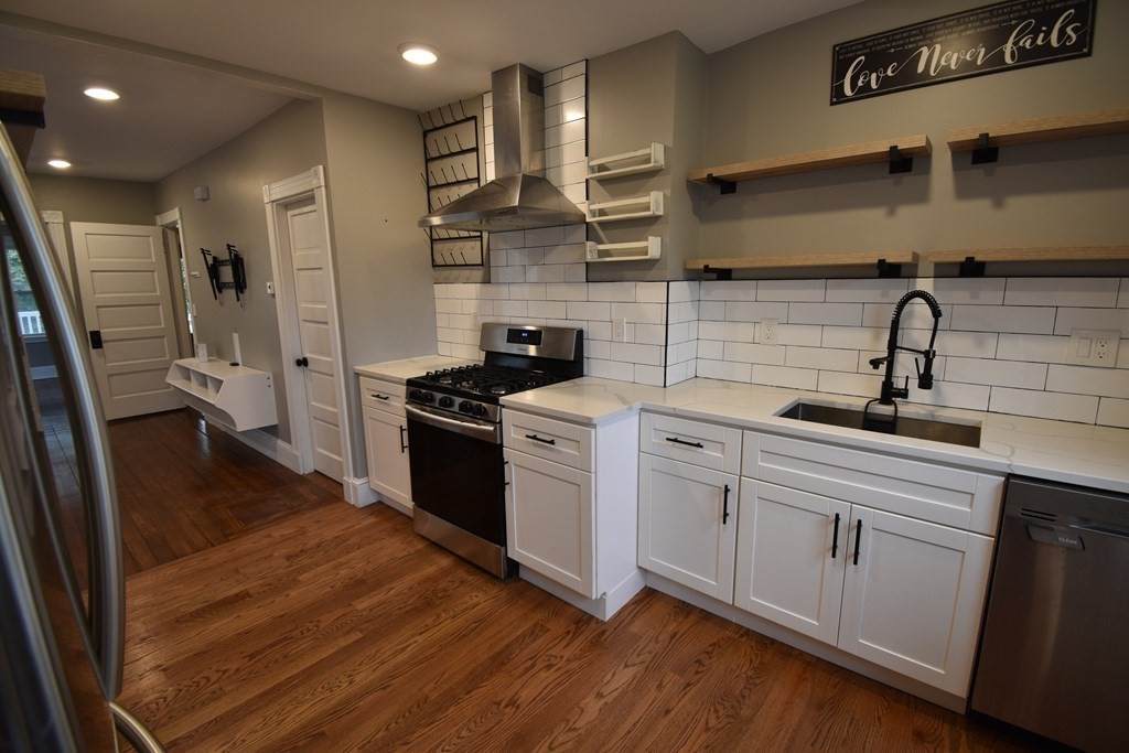 149 Revere St - Photo 1