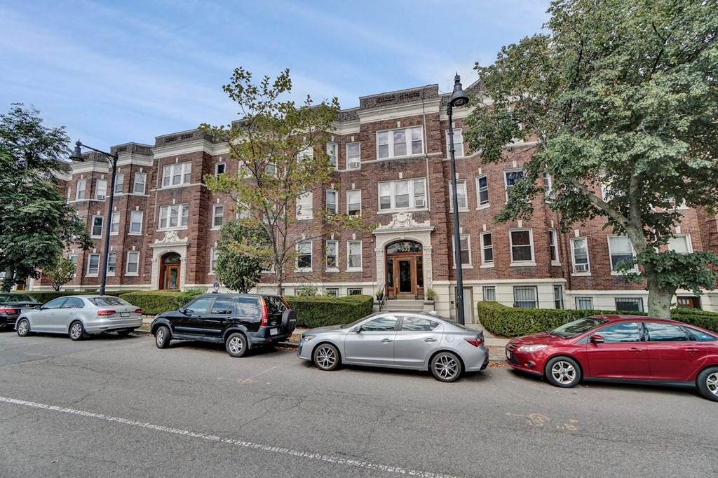 1633 Commonwealth - Photo 1