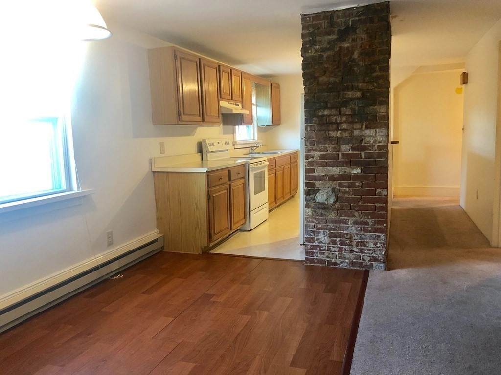 233 Washington - Photo 1