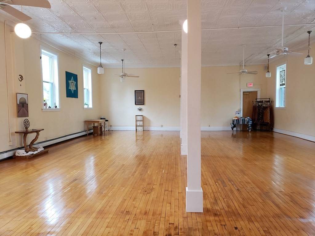 17 Kellogg Ave - Photo 1
