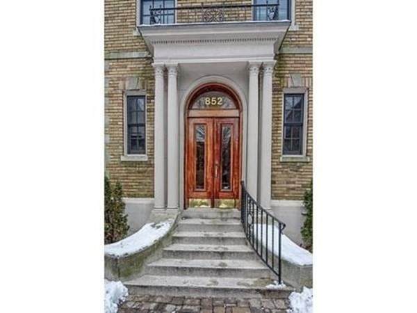 852 Massachusetts Ave - Photo 1