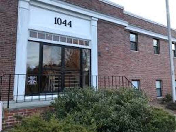 1044 Central Street - Photo 1