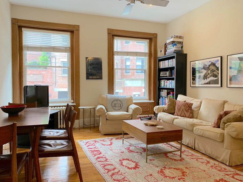 400 Marlborough St - Photo 1
