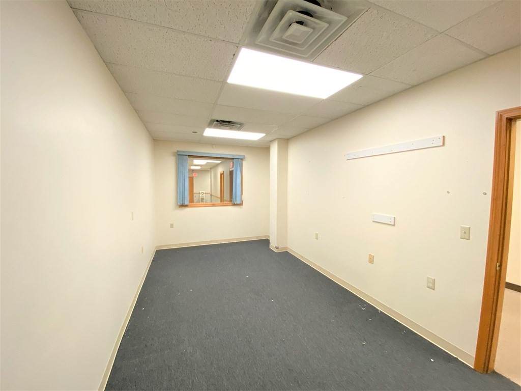 215 Newbury Street - Photo 1