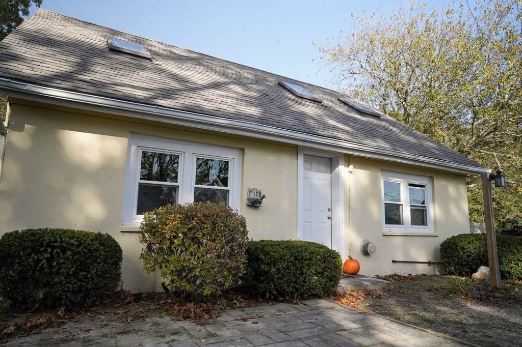 15 Bee Ln - Photo 1