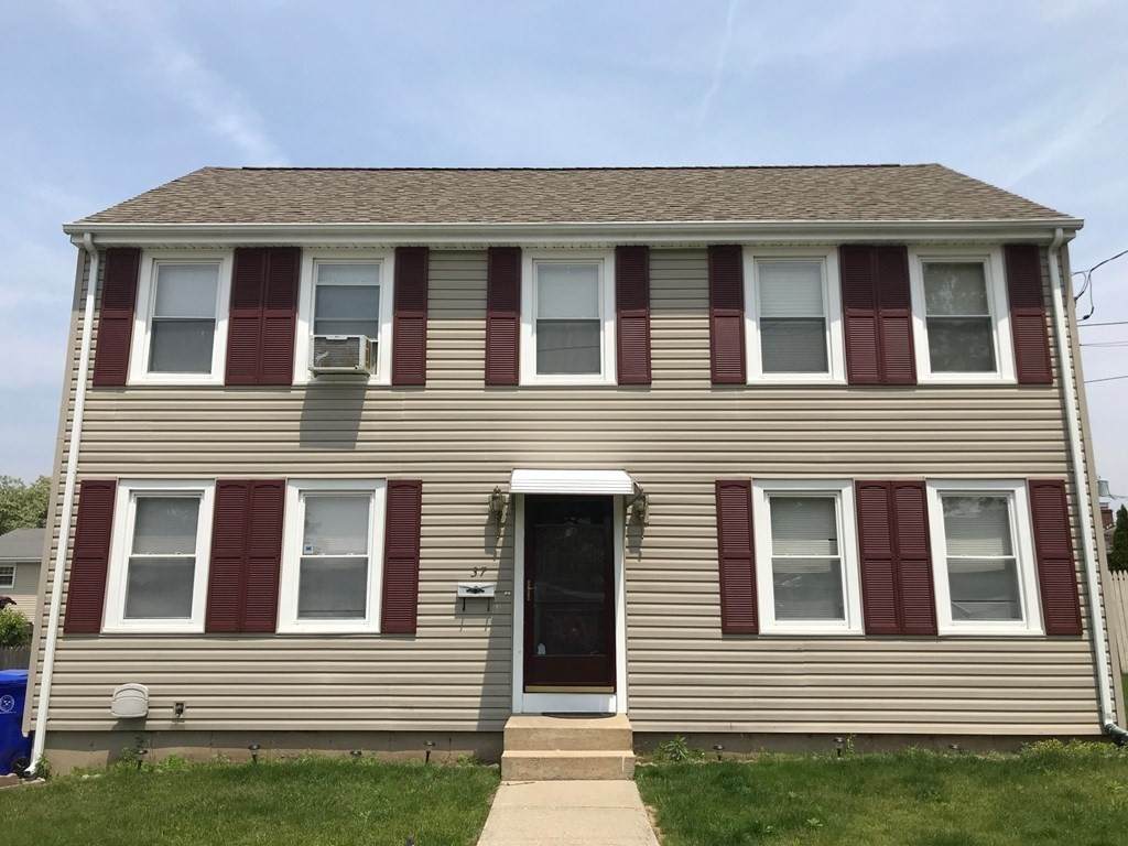 37 Sheridan Ave - Photo 1