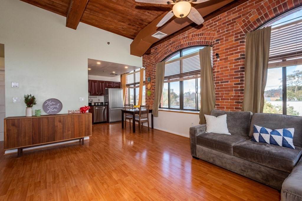10 Linwood St. - Photo 1