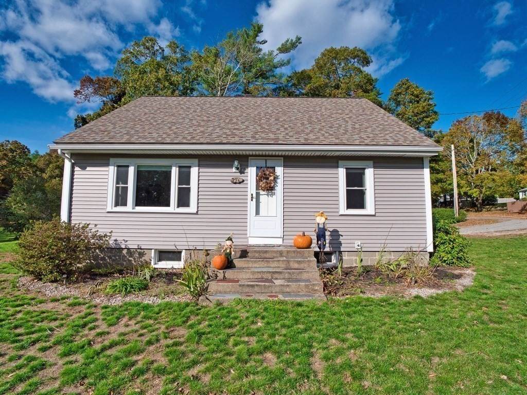 276 School St - Photo 1