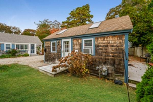 166 Seaview Ave - Photo 1