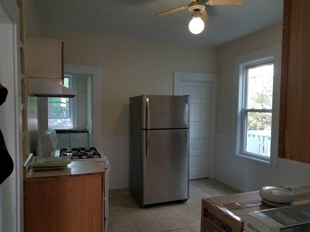 72 Sumner St - Photo 1