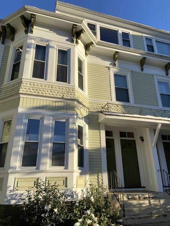 138 Huron - Photo 1
