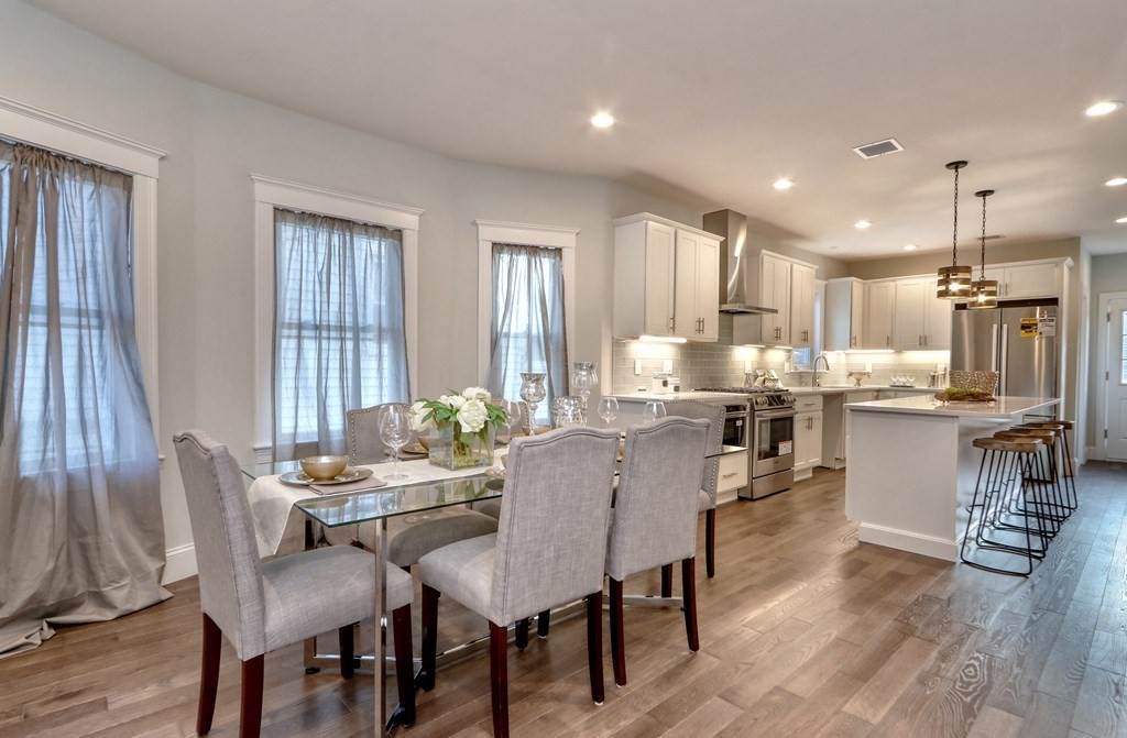 82 Raymond Ave - Photo 1
