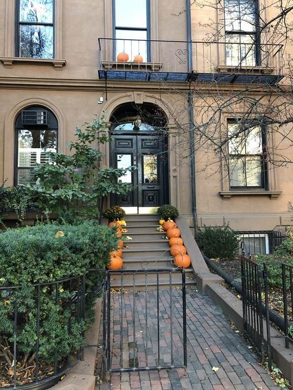 103 Beacon St - Photo 1