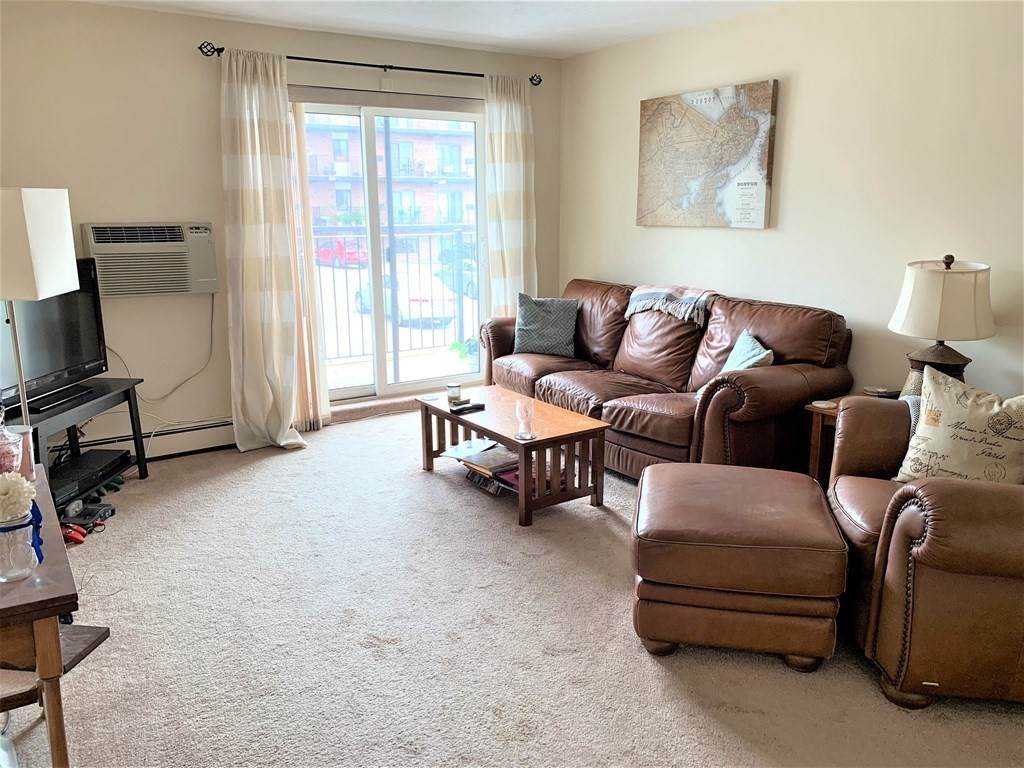 741 E 6th St. - Photo 1