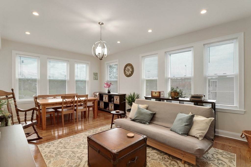 38 Wentworth Ter - Photo 1