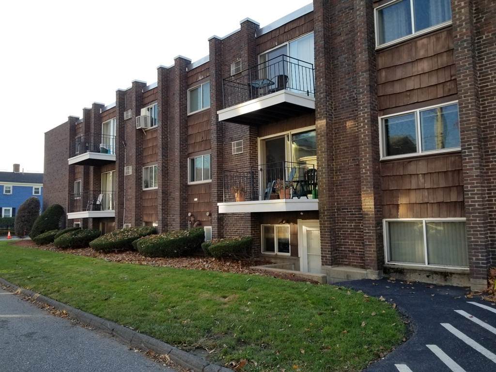37 South - Photo 1