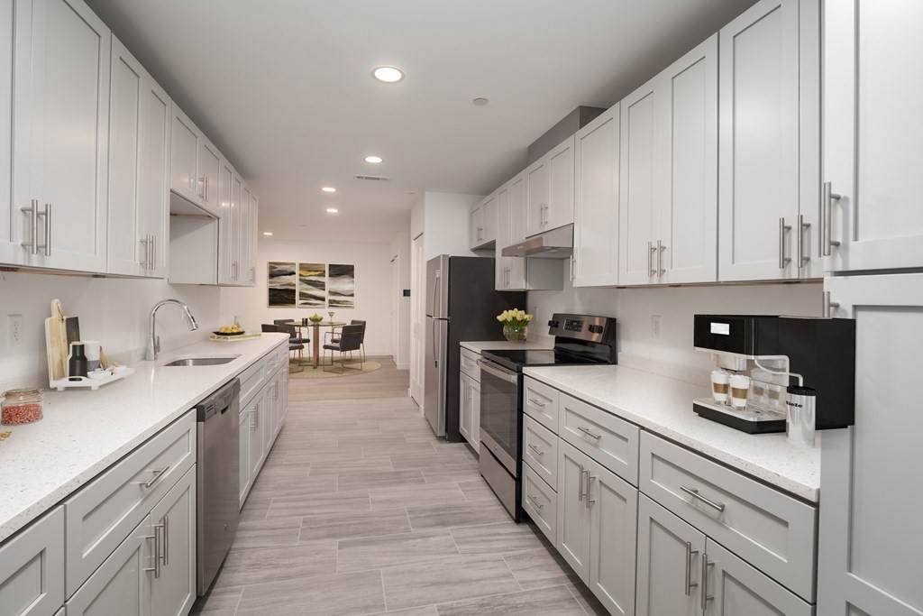 100 Wall St - Photo 1
