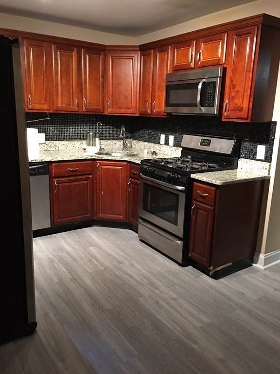 193 Bradford St - Photo 1