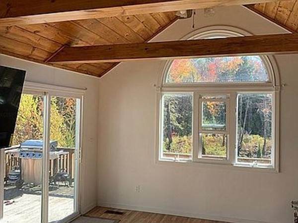 407 Maple St - Photo 1