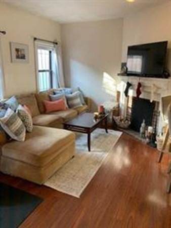 242 West Newton - Photo 1
