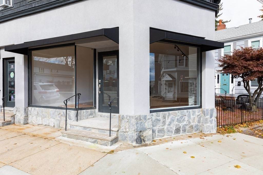 224 Humphrey Street - Photo 1
