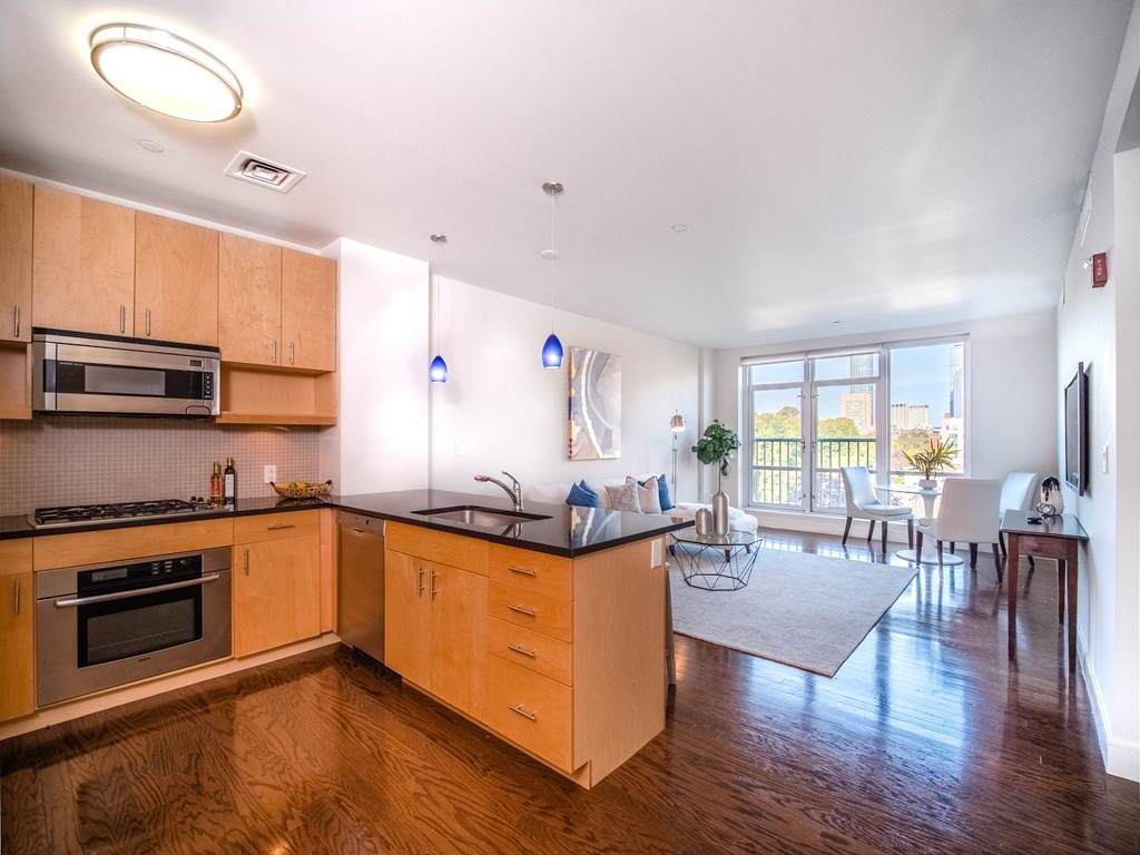 700 Harrison Ave - Photo 1