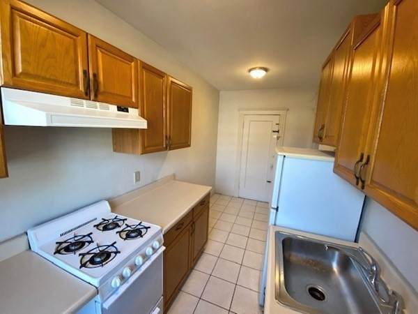 28 Sidlaw Road - Photo 1