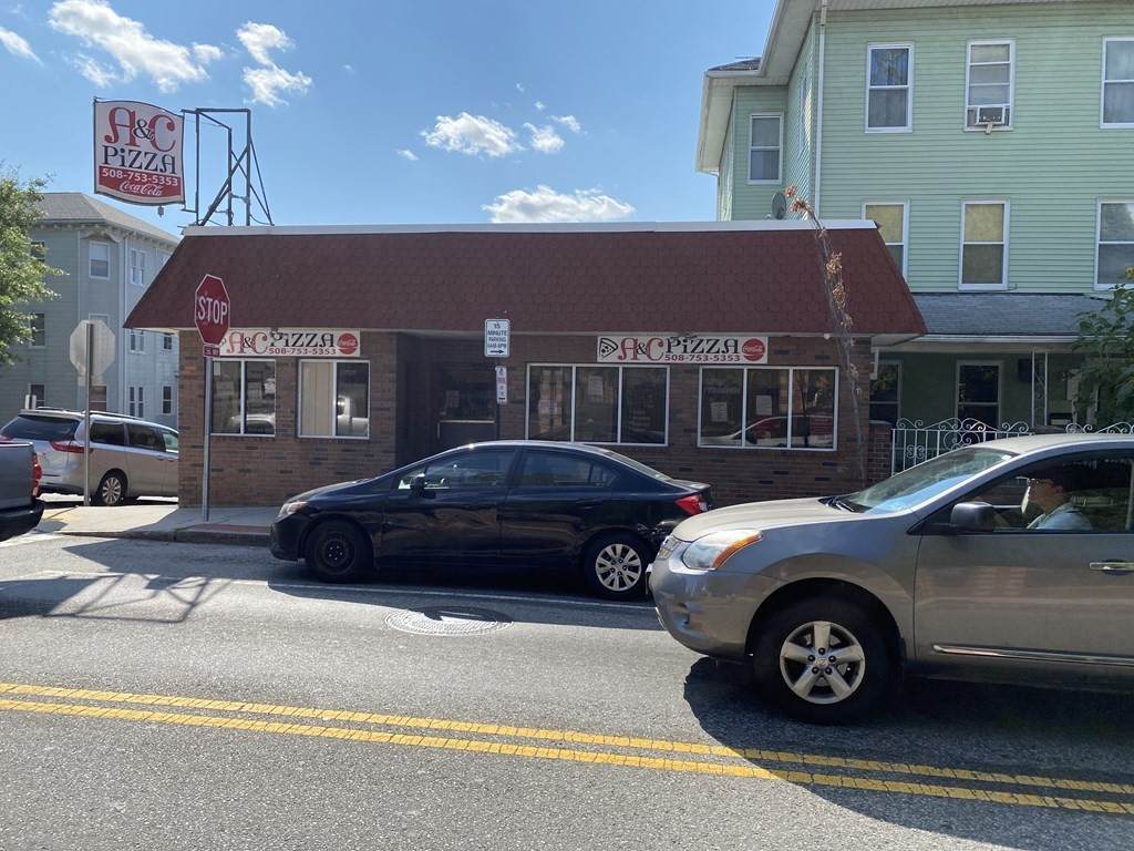 90 Providence St - Photo 1