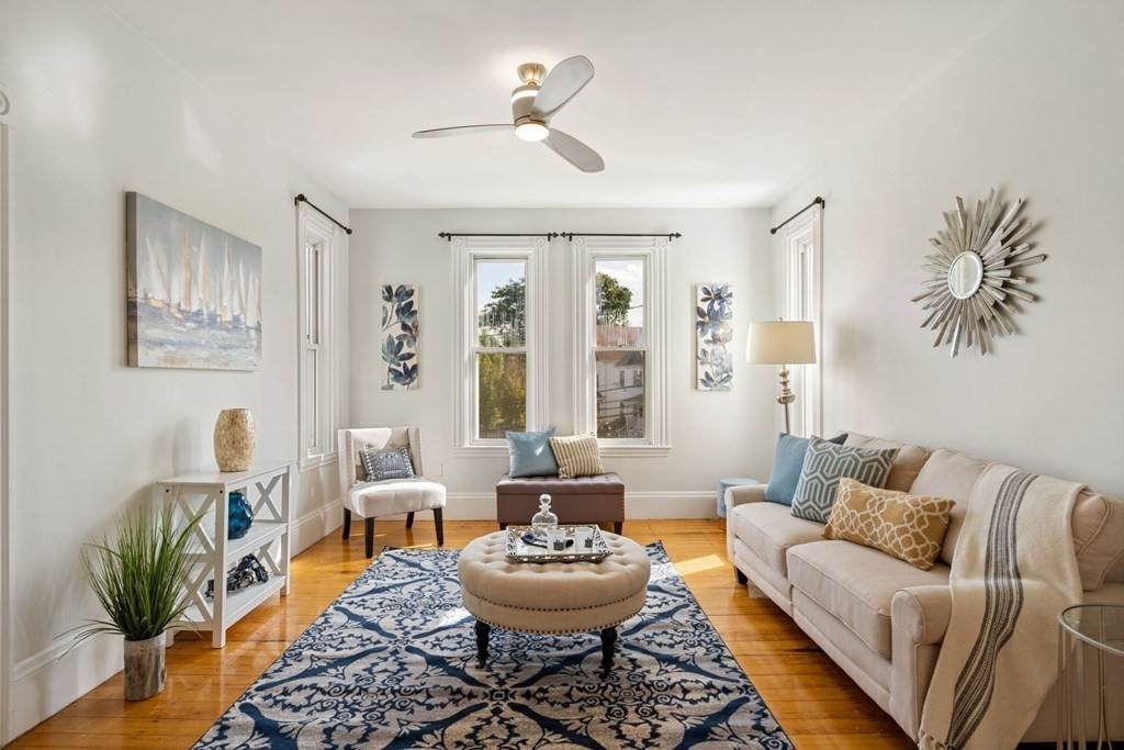10 Wyman St - Photo 1