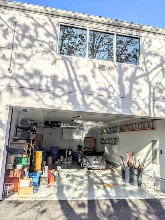 586 Pleasant - Photo 1