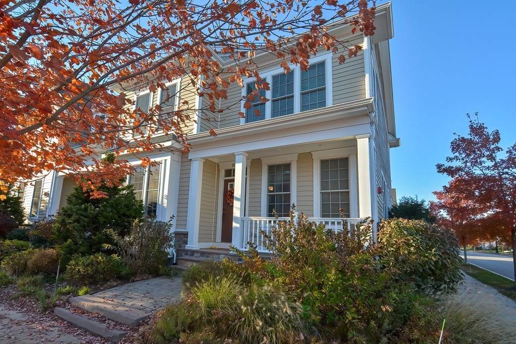 315 Memorial Grove Ave - Photo 1