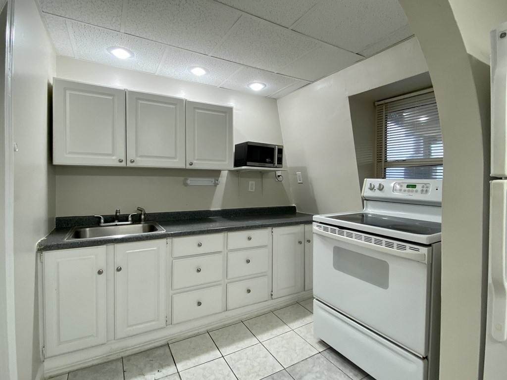 191 Chelsea Street - Photo 1