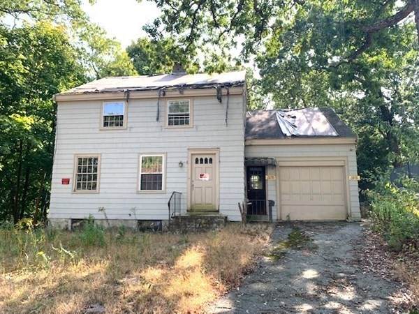 140 Roundwood Rd - Photo 1
