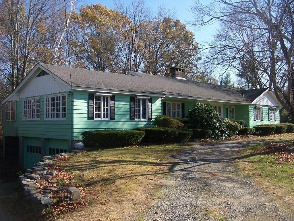 612 Spring St - Photo 1