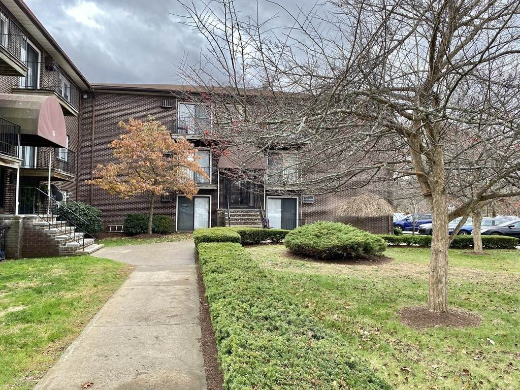 13 Kenmar Dr - Photo 1