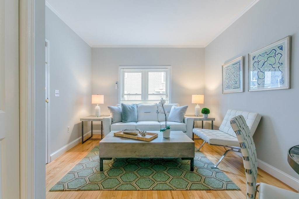 7 Winthrop St - Photo 1