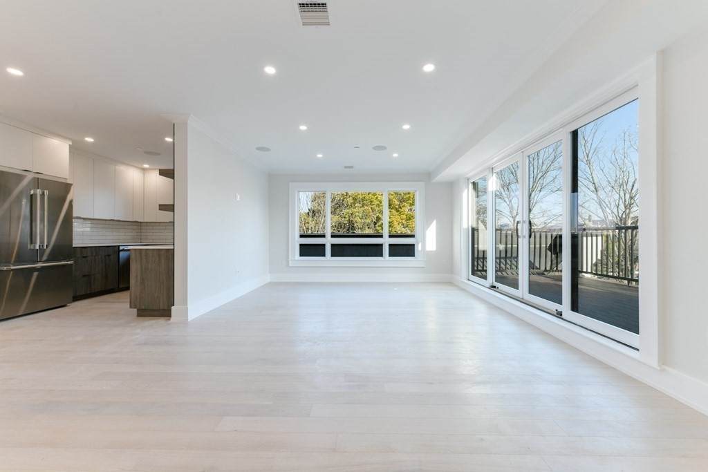 53 F St - Photo 1