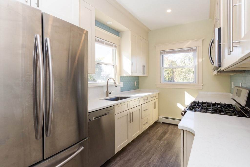 54 Lincoln St - Photo 1