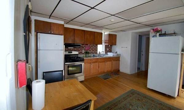 22 Paris St. - Photo 1