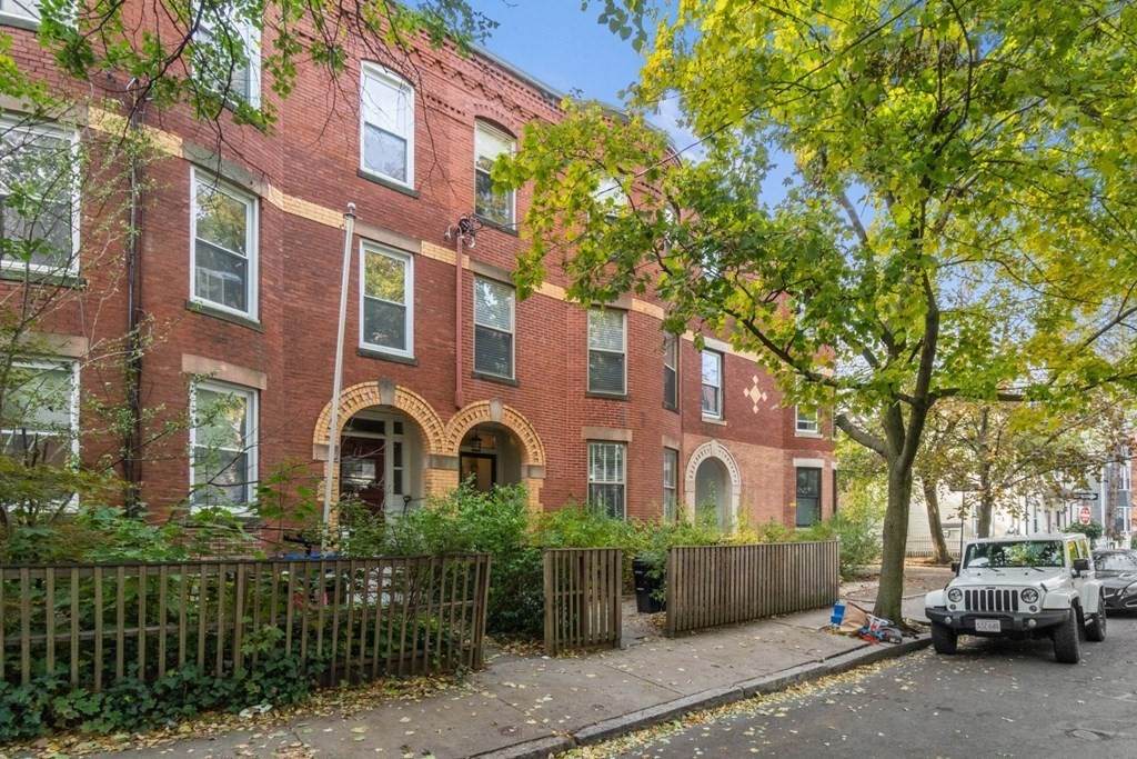 94 Brook - Photo 1