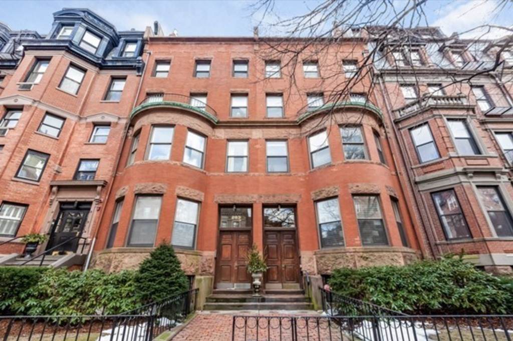 285 Beacon Street - Photo 1