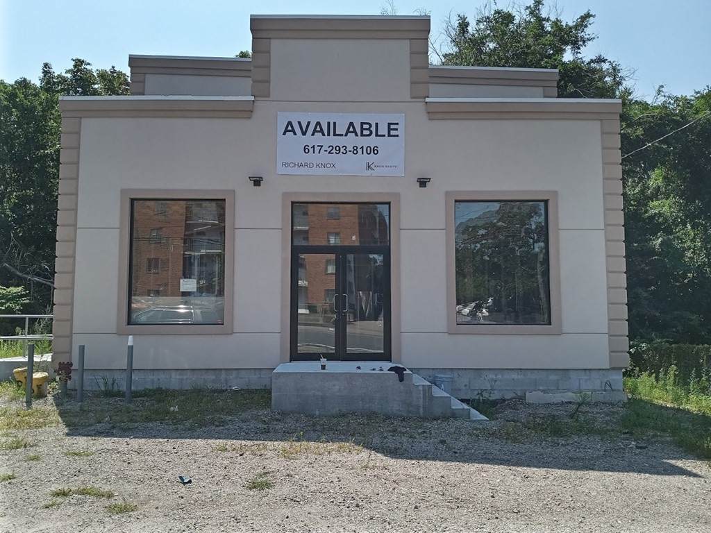 183 Quincy Ave - Photo 1