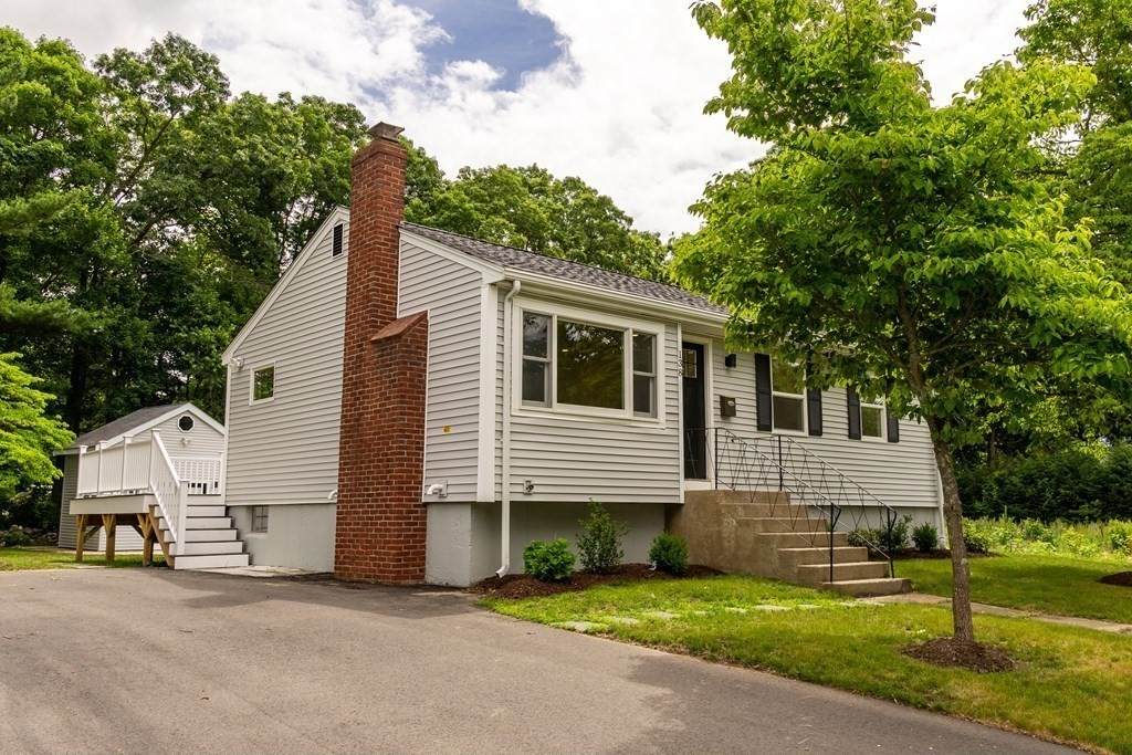 138 Carl Ave - Photo 1