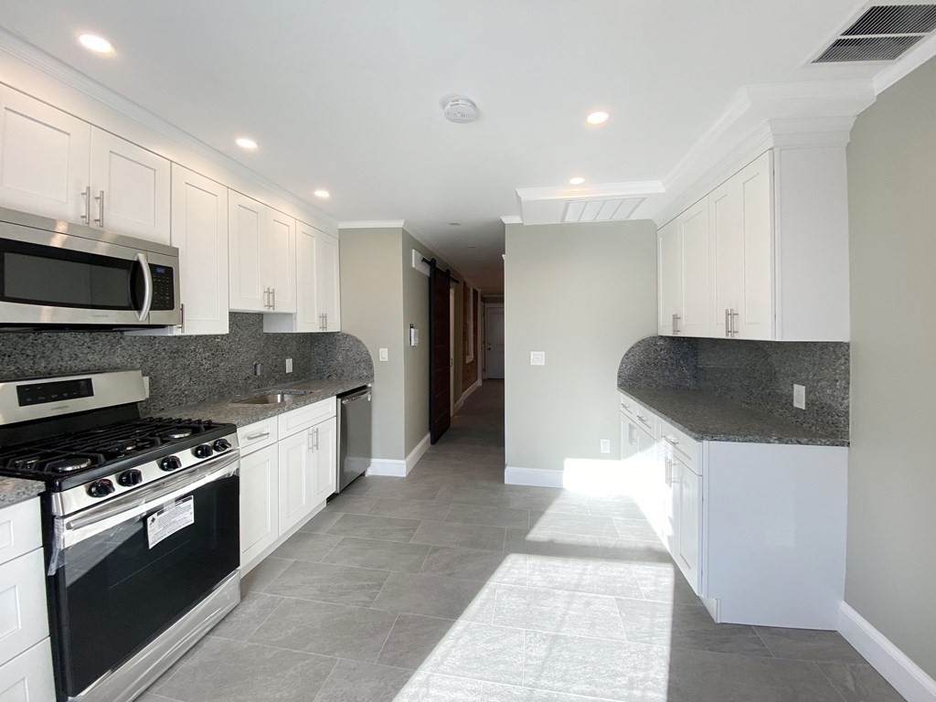 131 Orleans Street - Photo 1