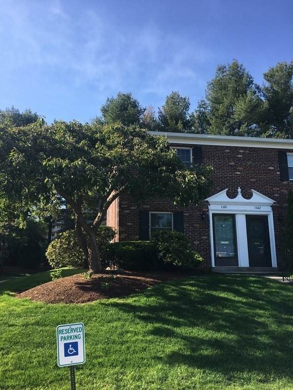 1601 Windsor Dr - Photo 1
