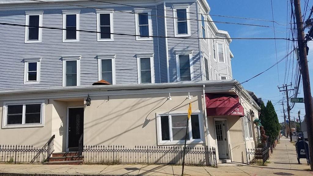 172 Elm - Photo 1
