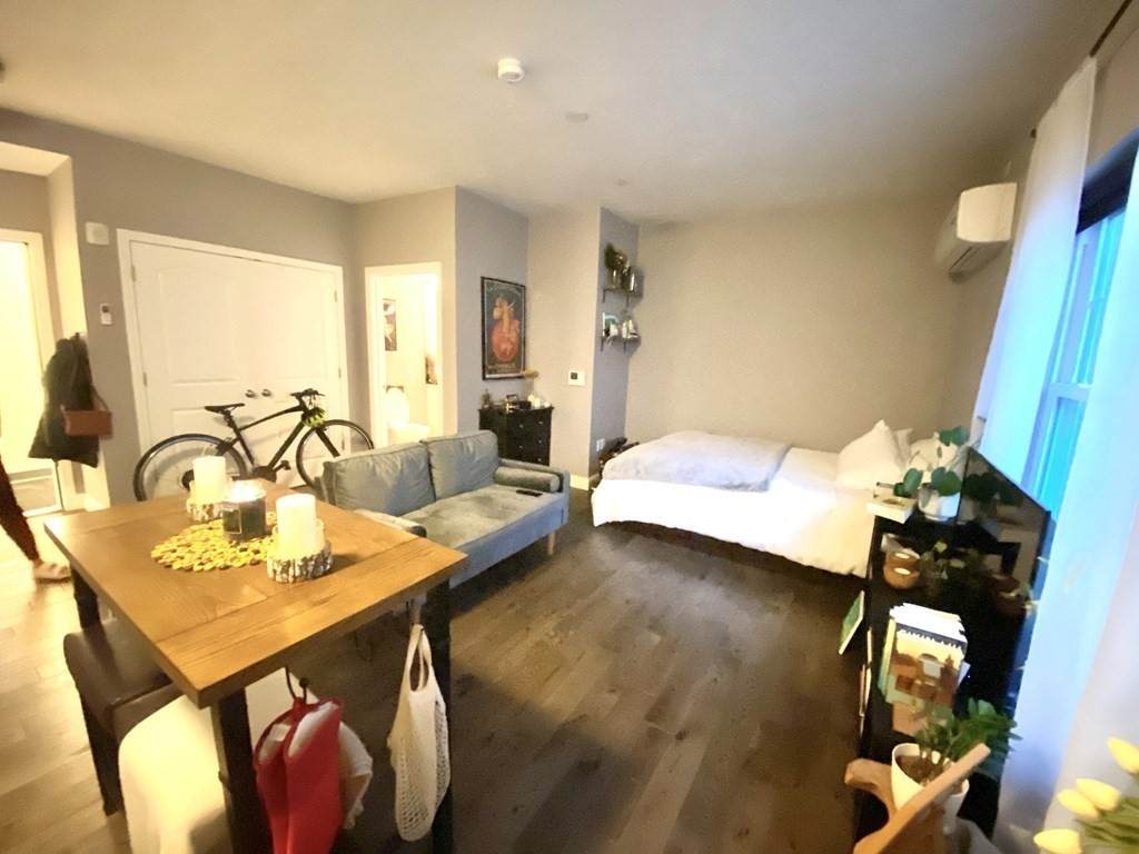 41 Saratoga St - Photo 1